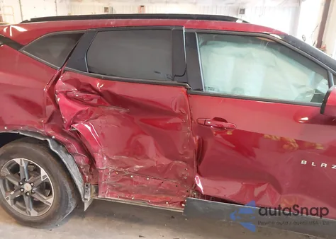 2024 Chevrolet Blazer Fwd 2Lt from USA, damaged, VIN 3GNKBCR46RS283172